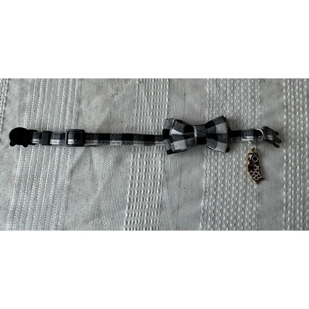 Buffalo Plaid Cat Collar with Bow Tie and Fish‎ Charm - Adjustable